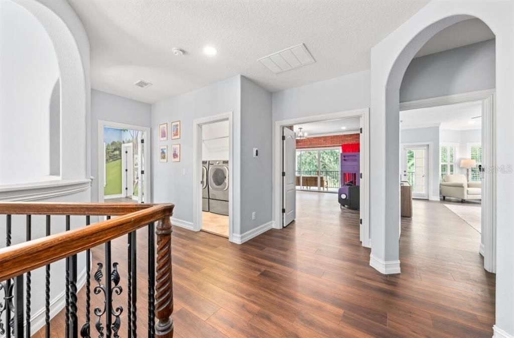 На продажу: $1,600,000 (4 спален, 5 ванн, 4099 Квадратных фут)