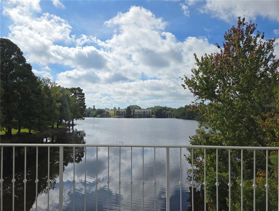 En Venta: $447,000 (3 camas, 3 baños, 2500 Pies cuadrados)