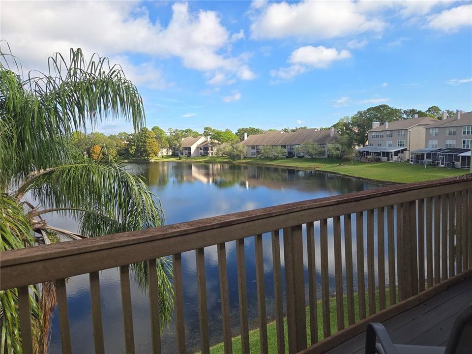 En Venta: $447,000 (3 camas, 3 baños, 2500 Pies cuadrados)