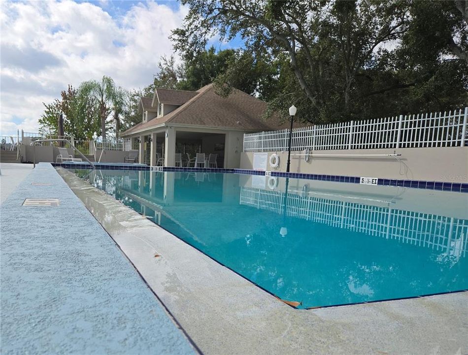 En Venta: $447,000 (3 camas, 3 baños, 2500 Pies cuadrados)