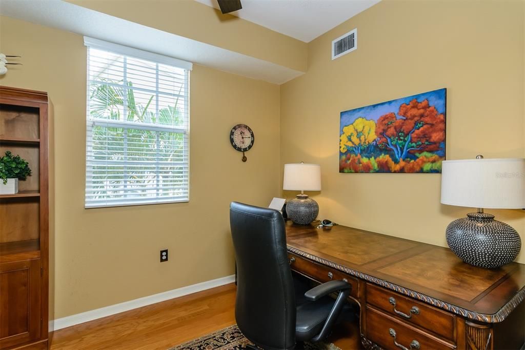 En Venta: $447,000 (3 camas, 3 baños, 2500 Pies cuadrados)