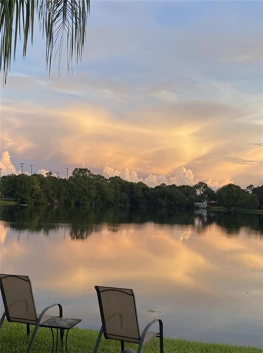 En Venta: $447,000 (3 camas, 3 baños, 2500 Pies cuadrados)