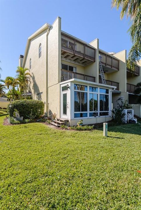 En Venta: $447,000 (3 camas, 3 baños, 2500 Pies cuadrados)