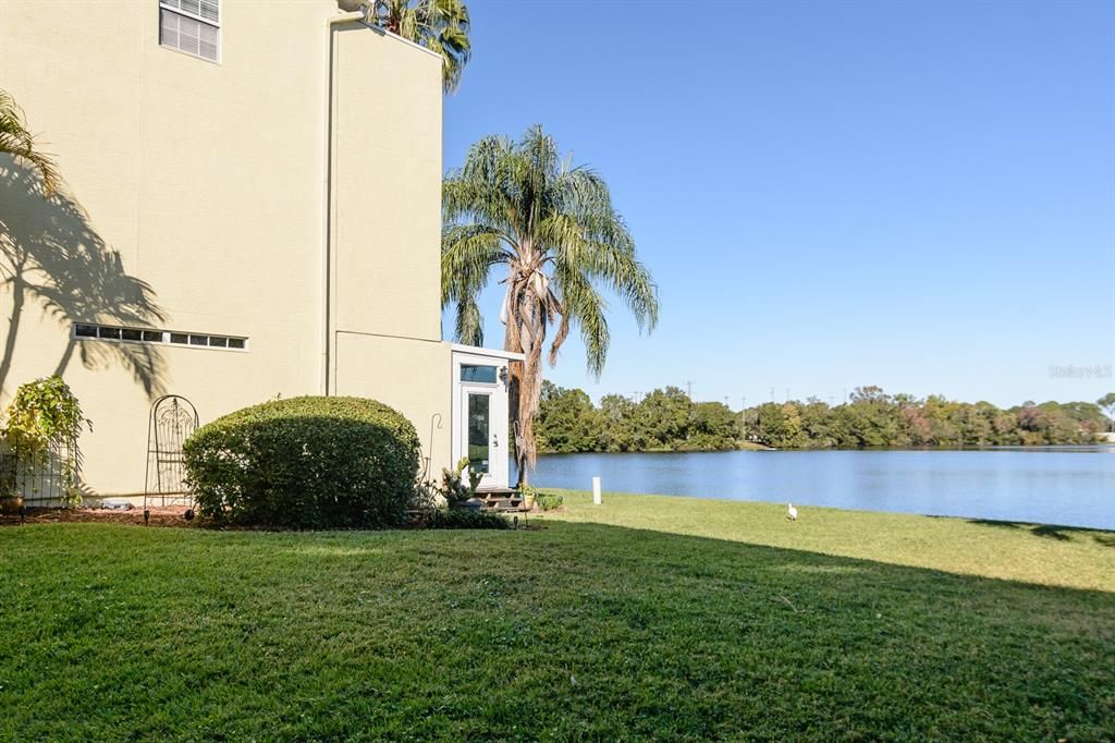 En Venta: $447,000 (3 camas, 3 baños, 2500 Pies cuadrados)