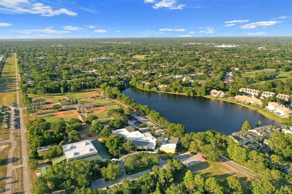 En Venta: $447,000 (3 camas, 3 baños, 2500 Pies cuadrados)