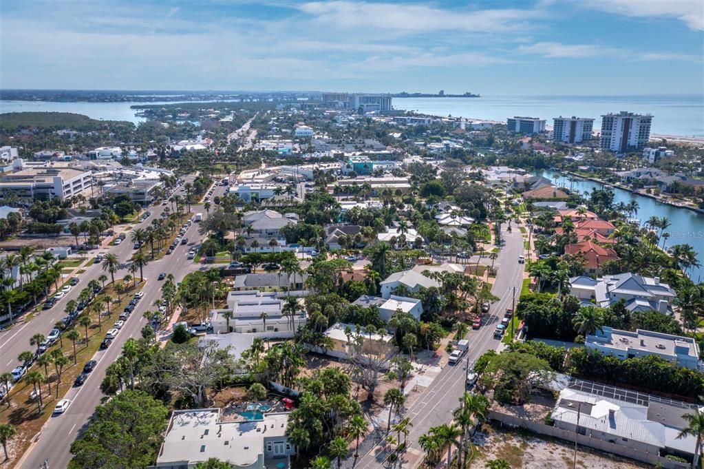 待售: $995,000 (0.15 acres)