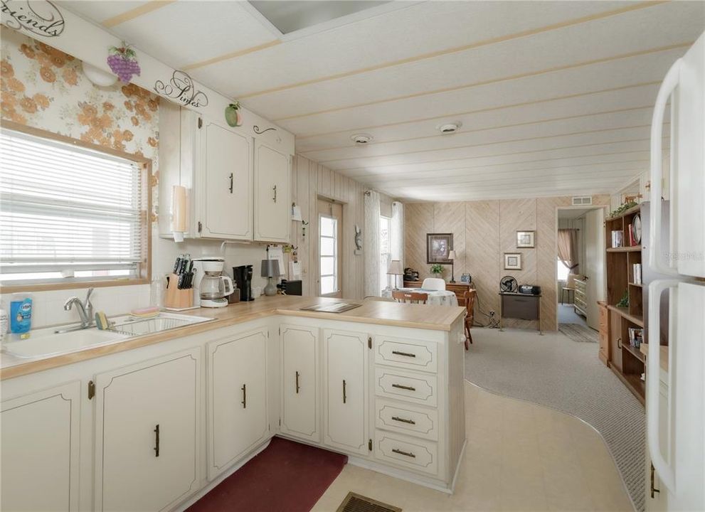 For Sale: $120,000 (2 beds, 2 baths, 1200 Square Feet)