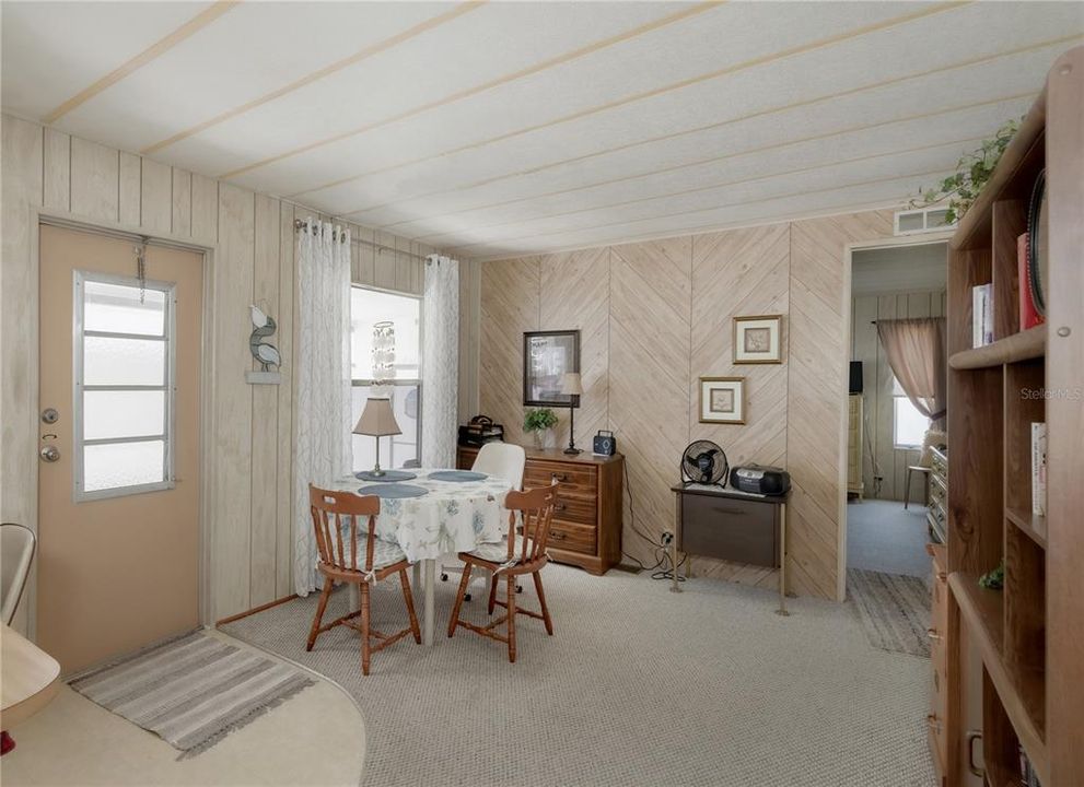 For Sale: $120,000 (2 beds, 2 baths, 1200 Square Feet)