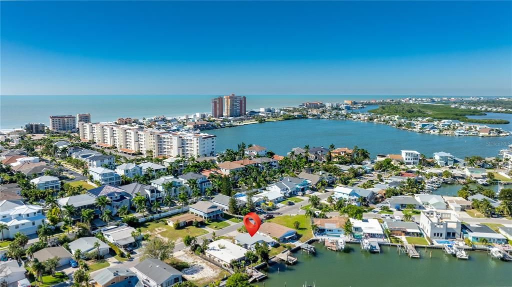 На продажу: $635,000 (2 спален, 1 ванн, 775 Квадратных фут)