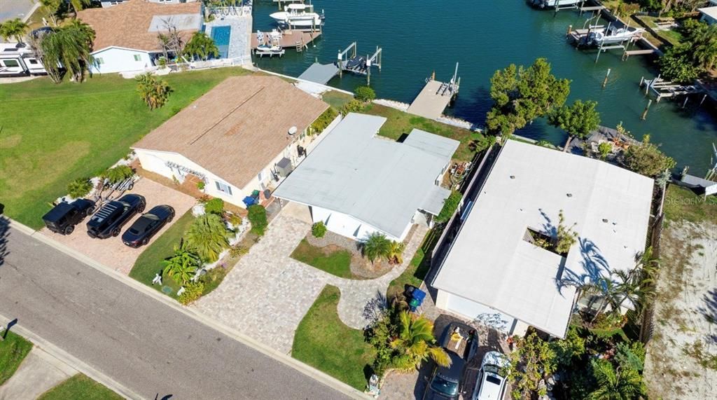 На продажу: $635,000 (2 спален, 1 ванн, 775 Квадратных фут)