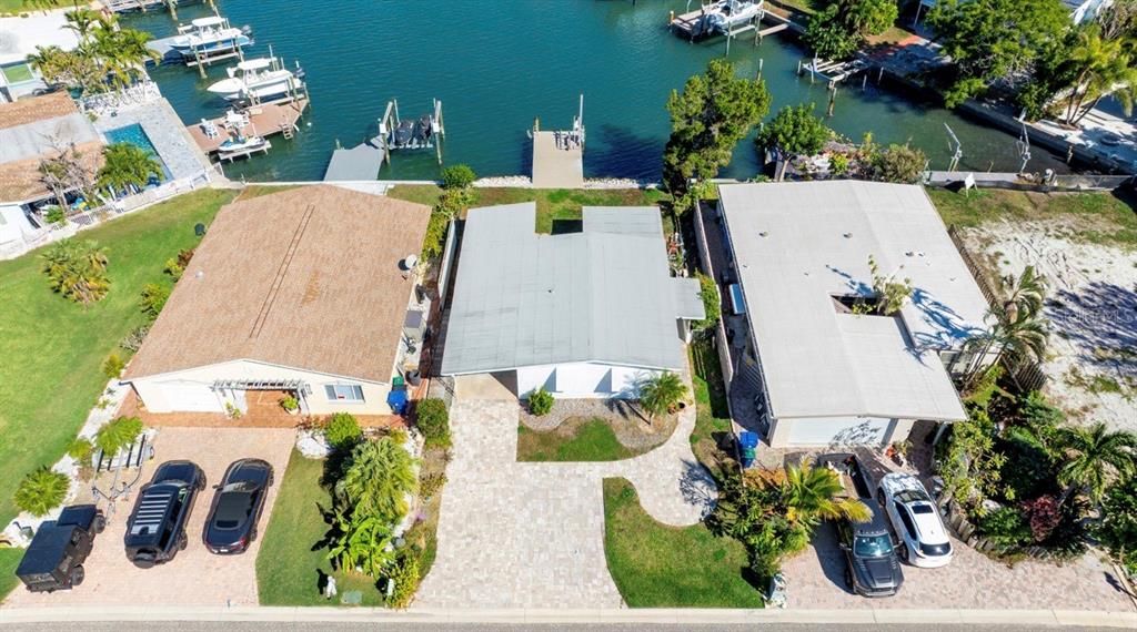 На продажу: $635,000 (2 спален, 1 ванн, 775 Квадратных фут)