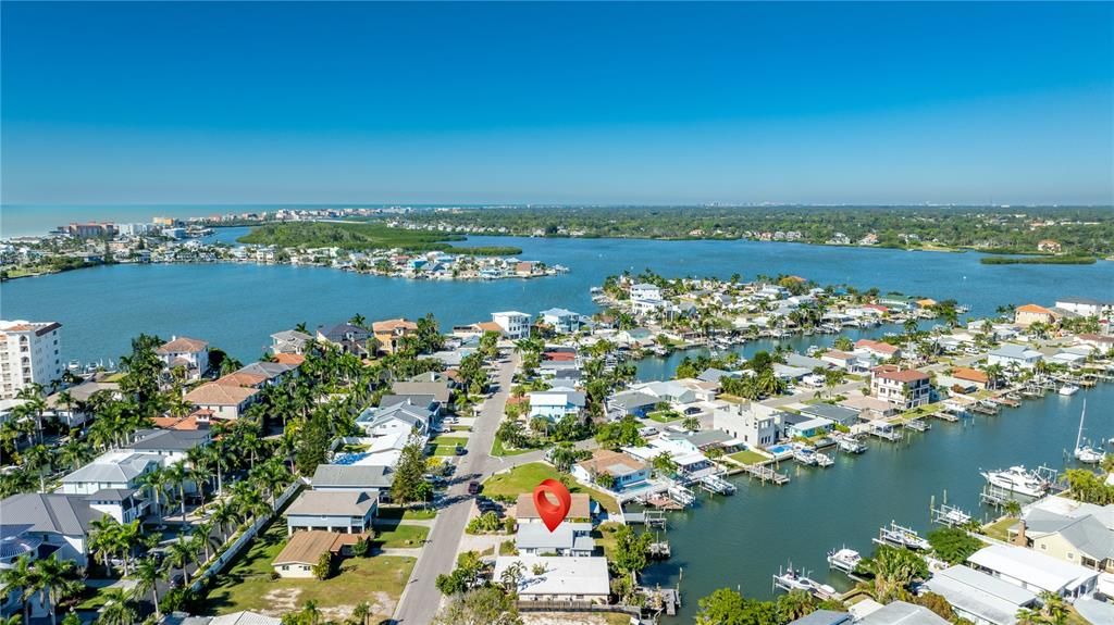 На продажу: $635,000 (2 спален, 1 ванн, 775 Квадратных фут)