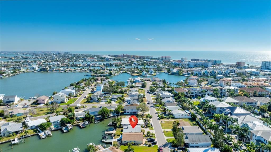 На продажу: $635,000 (2 спален, 1 ванн, 775 Квадратных фут)