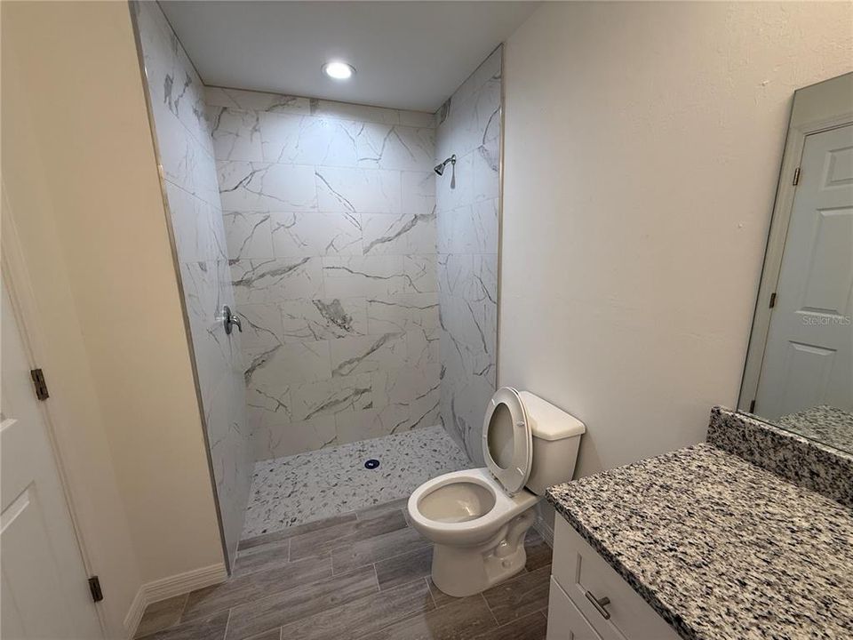 В аренду: $2,250 (4 спален, 2 ванн, 1800 Квадратных фут)