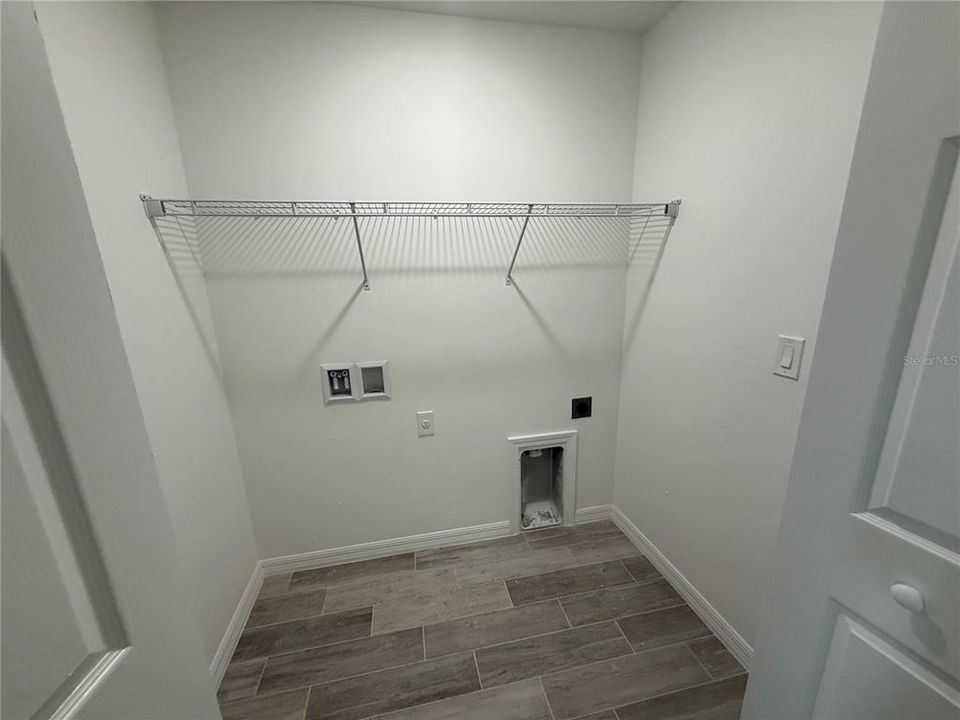 В аренду: $2,250 (4 спален, 2 ванн, 1800 Квадратных фут)