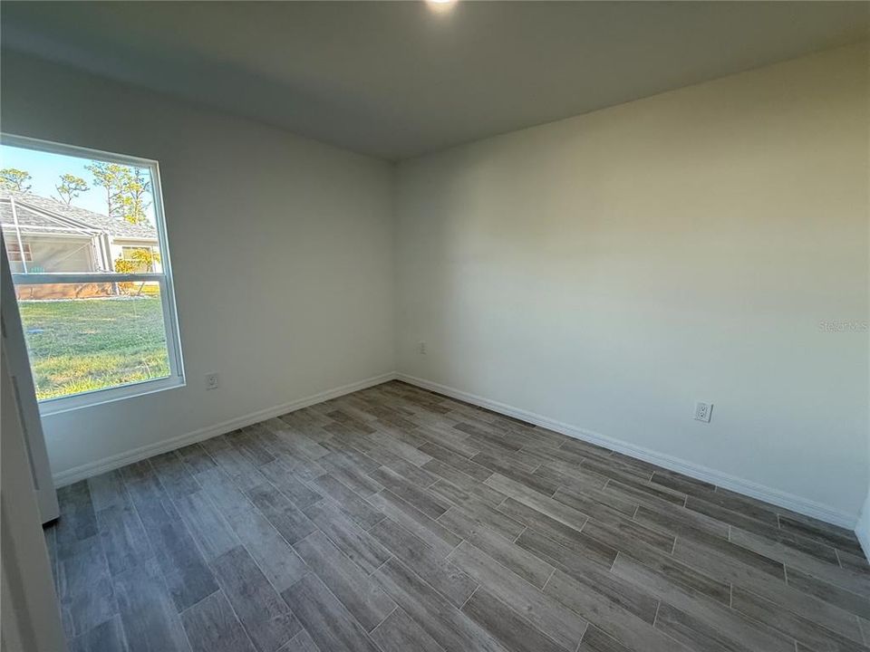 В аренду: $2,250 (4 спален, 2 ванн, 1800 Квадратных фут)