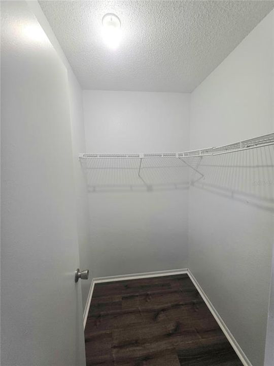 For Rent: $1,350 (2 beds, 1 baths, 1200 Square Feet)