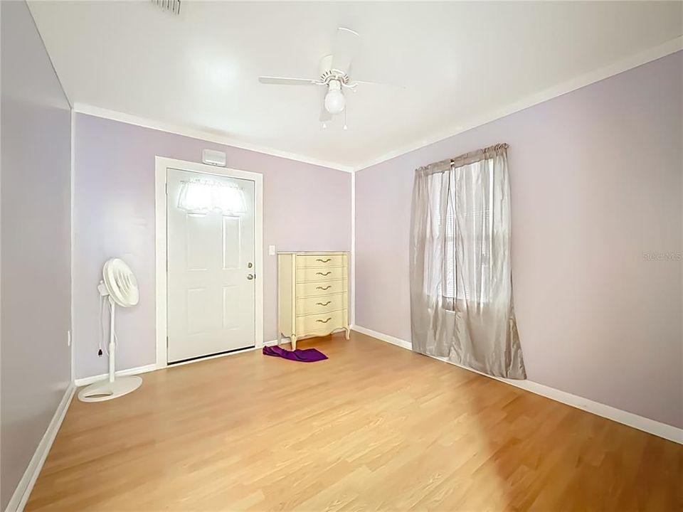 На продажу: $264,900 (3 спален, 1 ванн, 1246 Квадратных фут)