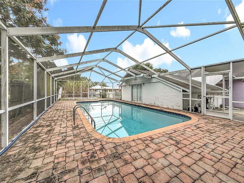 На продажу: $264,900 (3 спален, 1 ванн, 1246 Квадратных фут)