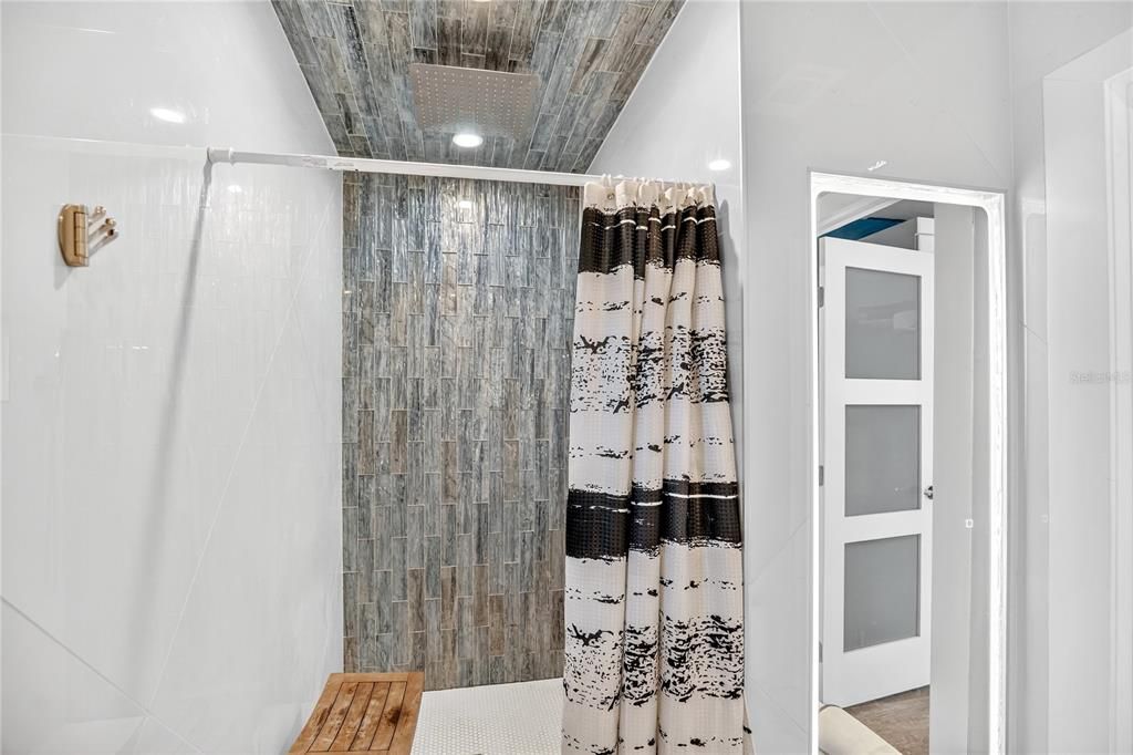 На продажу: $1,250,000 (5 спален, 4 ванн, 3919 Квадратных фут)