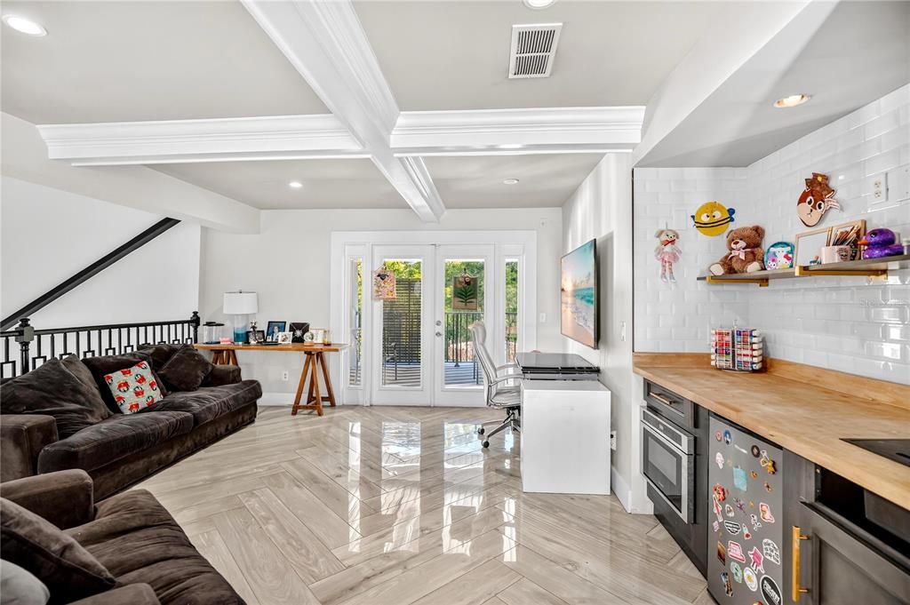 На продажу: $1,250,000 (5 спален, 4 ванн, 3919 Квадратных фут)