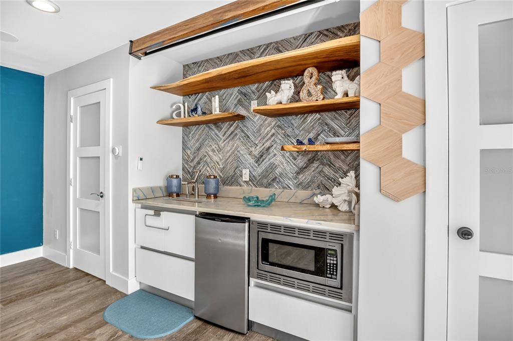 На продажу: $1,250,000 (5 спален, 4 ванн, 3919 Квадратных фут)