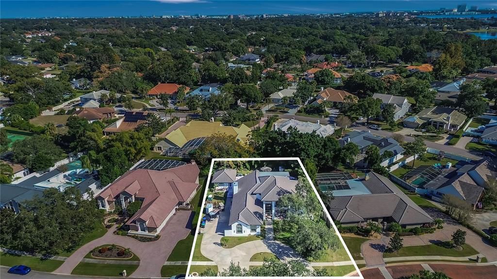 На продажу: $1,250,000 (5 спален, 4 ванн, 3919 Квадратных фут)