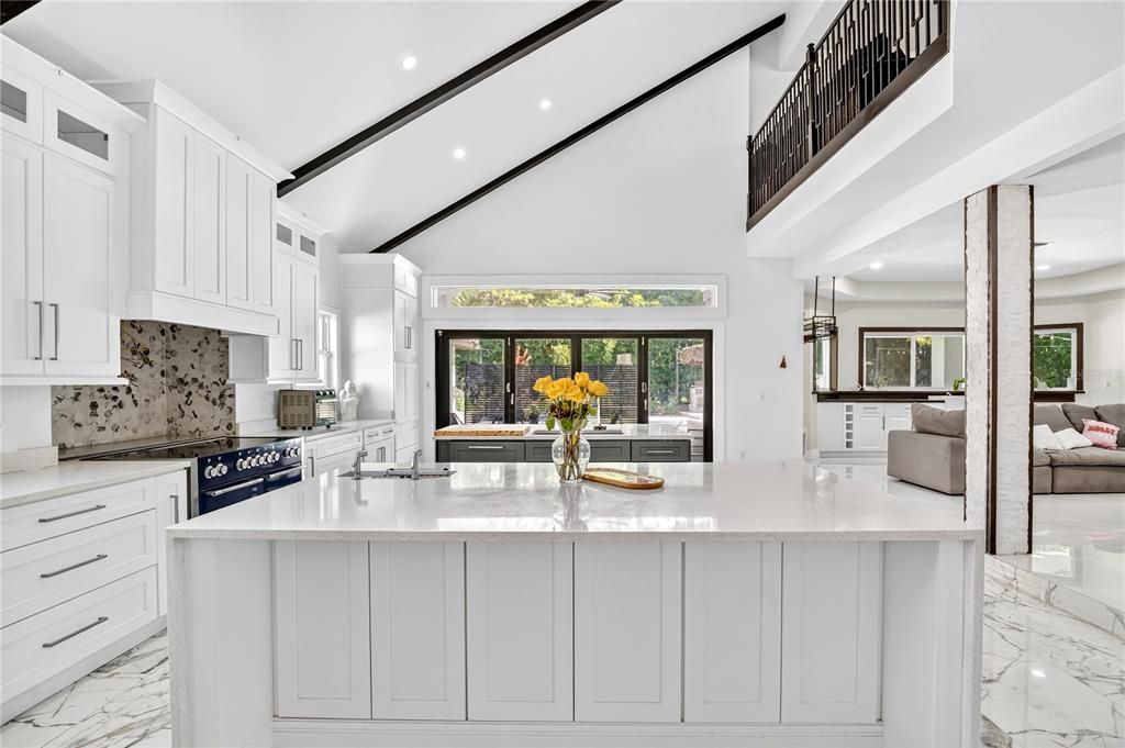 На продажу: $1,250,000 (5 спален, 4 ванн, 3919 Квадратных фут)