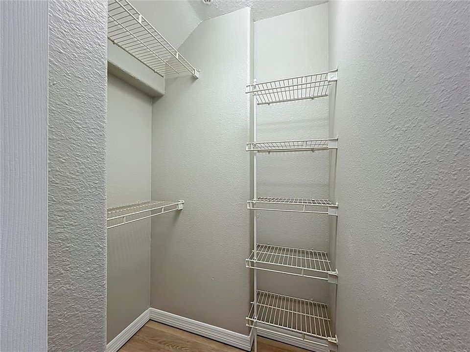 待售: $269,800 (2 贝兹, 2 浴室, 1068 平方英尺)