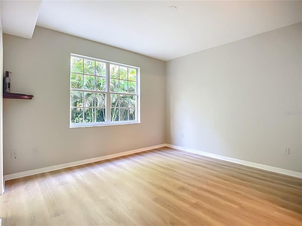 待售: $269,800 (2 贝兹, 2 浴室, 1068 平方英尺)