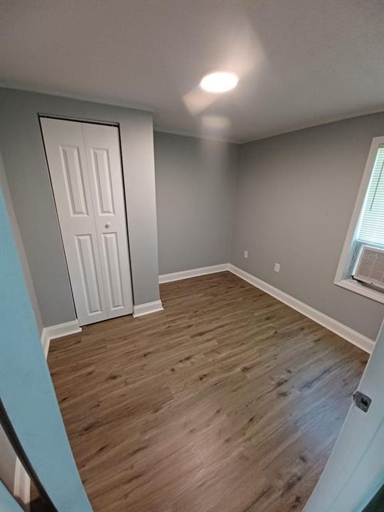 待售: $525,000 (6 贝兹, 0 浴室, 2400 平方英尺)