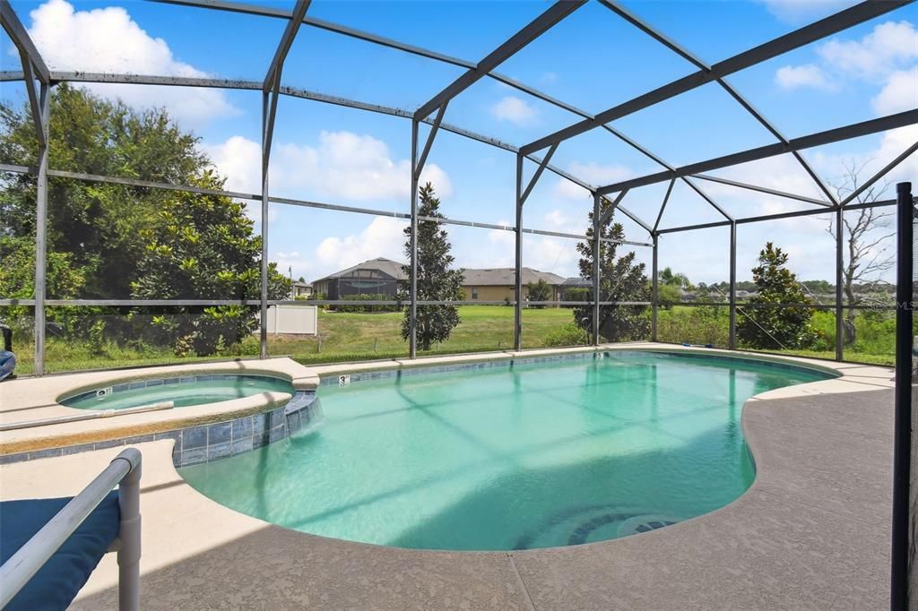 En Venta: $375,000 (4 camas, 3 baños, 1962 Pies cuadrados)