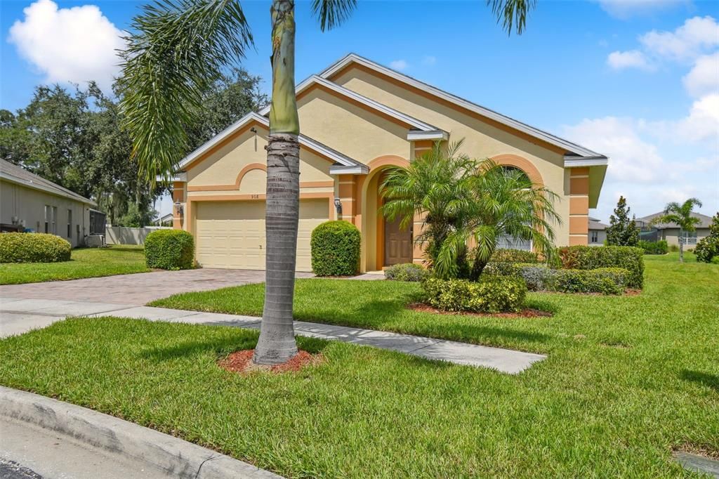 En Venta: $375,000 (4 camas, 3 baños, 1962 Pies cuadrados)