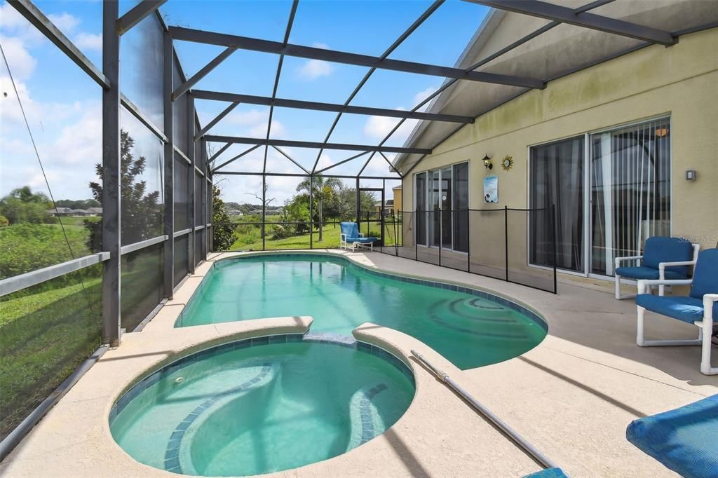 En Venta: $375,000 (4 camas, 3 baños, 1962 Pies cuadrados)