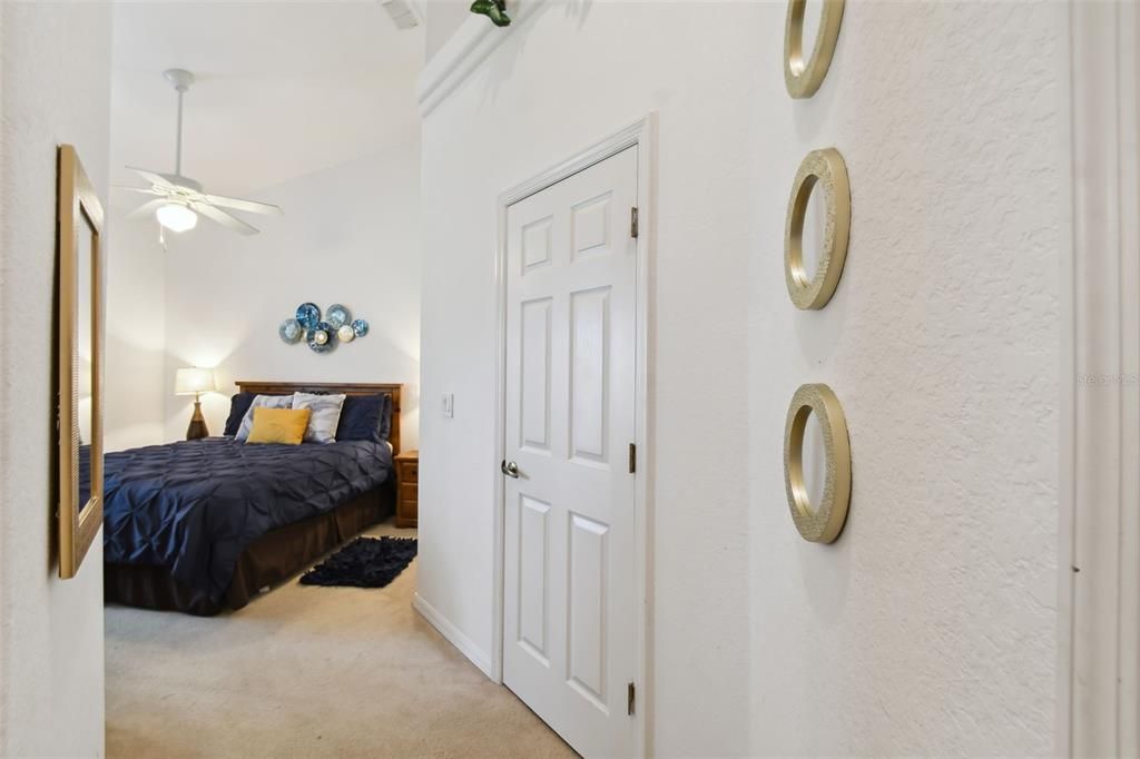 En Venta: $375,000 (4 camas, 3 baños, 1962 Pies cuadrados)