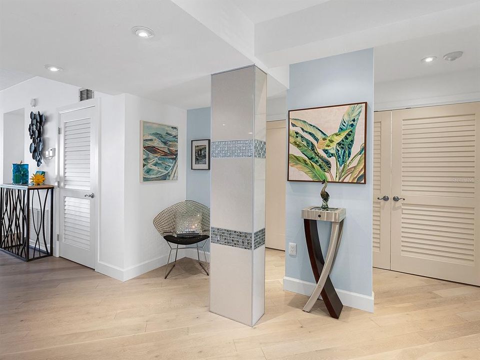 For Sale: $975,000 (2 beds, 2 baths, 1762 Square Feet)