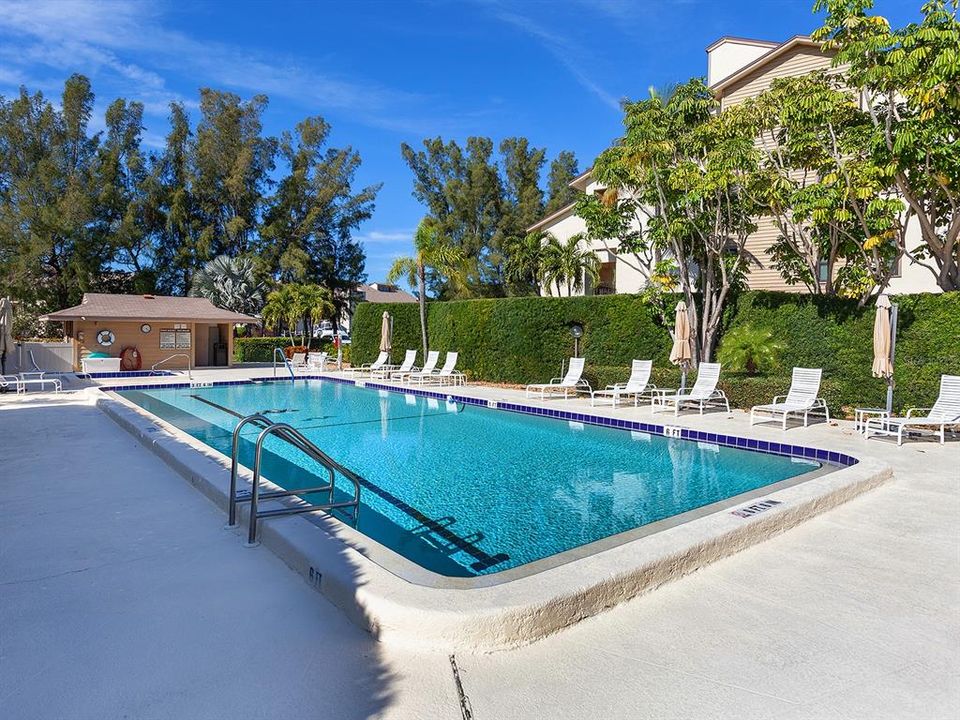 For Sale: $975,000 (2 beds, 2 baths, 1762 Square Feet)