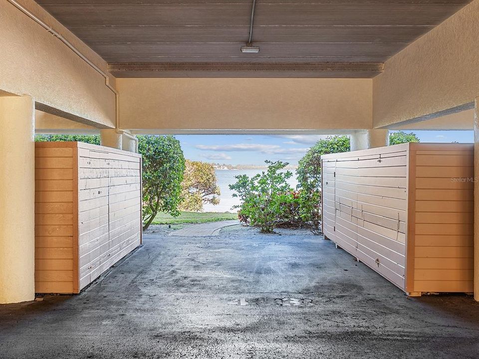 For Sale: $975,000 (2 beds, 2 baths, 1762 Square Feet)