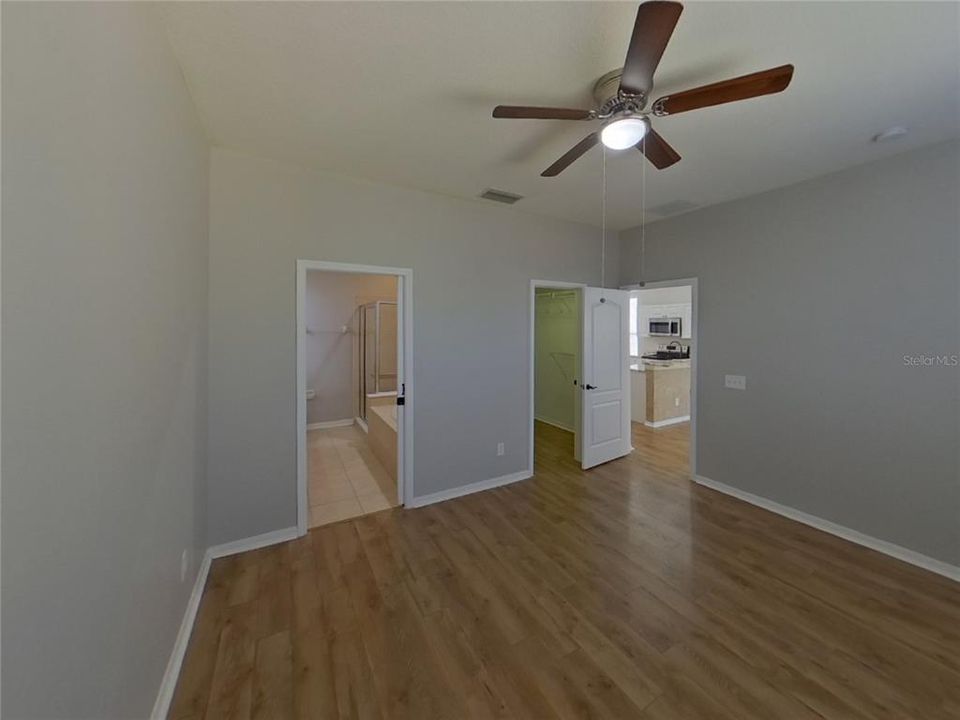 Active With Contract: $1,989 (3 beds, 2 baths, 1616 Square Feet)