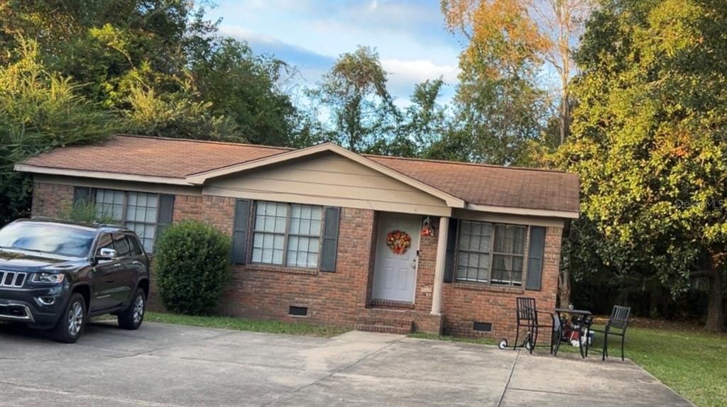 На продажу: $195,000 (3 спален, 1 ванн, 1076 Квадратных фут)