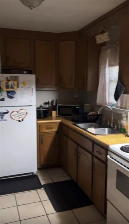 На продажу: $195,000 (3 спален, 1 ванн, 1076 Квадратных фут)