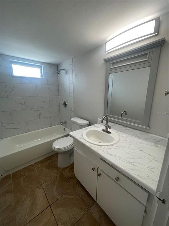 For Rent: $1,350 (2 beds, 1 baths, 1000 Square Feet)