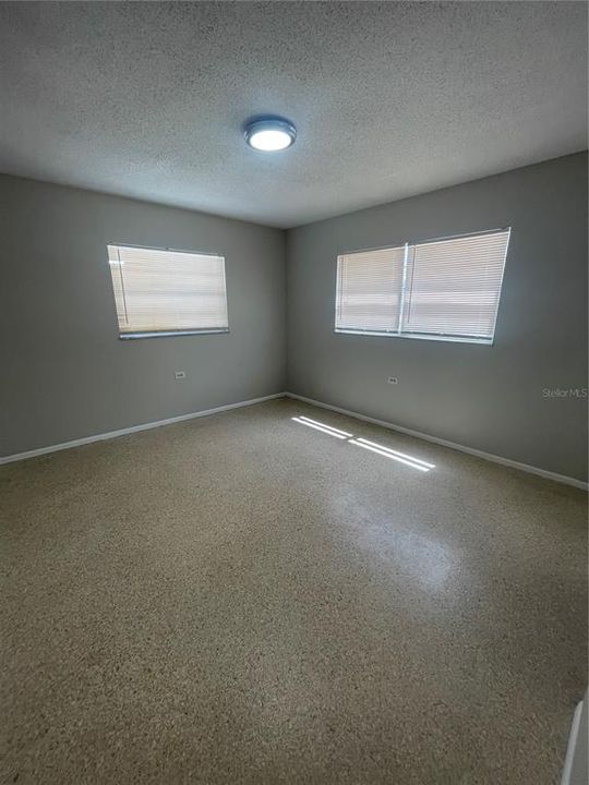 For Rent: $1,350 (2 beds, 1 baths, 1000 Square Feet)