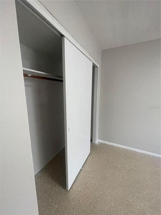 For Rent: $1,350 (2 beds, 1 baths, 1000 Square Feet)