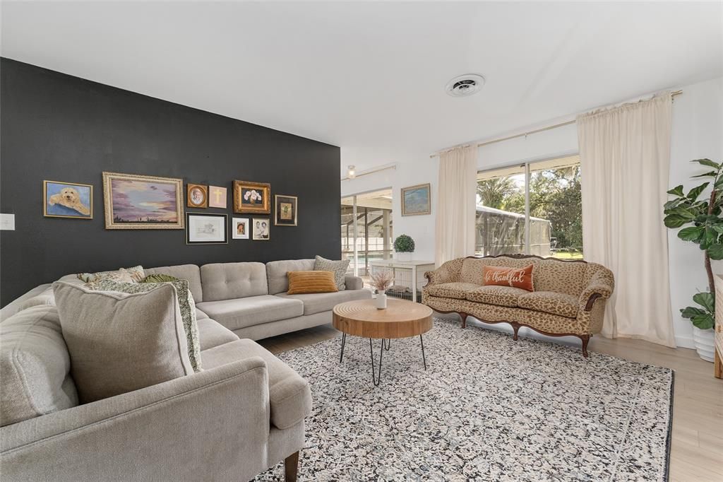 Active With Contract: $500,000 (3 beds, 2 baths, 1794 Square Feet)