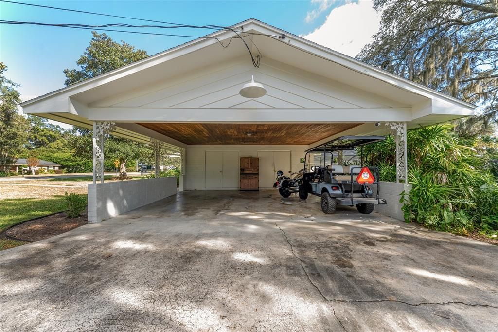 Active With Contract: $500,000 (3 beds, 2 baths, 1794 Square Feet)