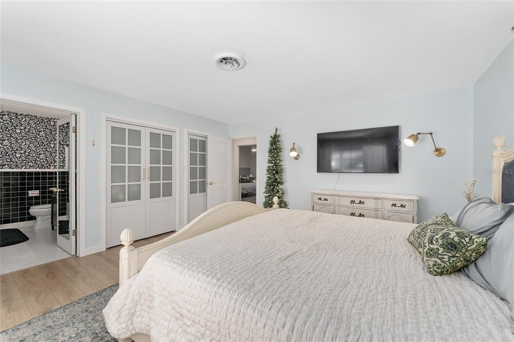 Active With Contract: $500,000 (3 beds, 2 baths, 1794 Square Feet)