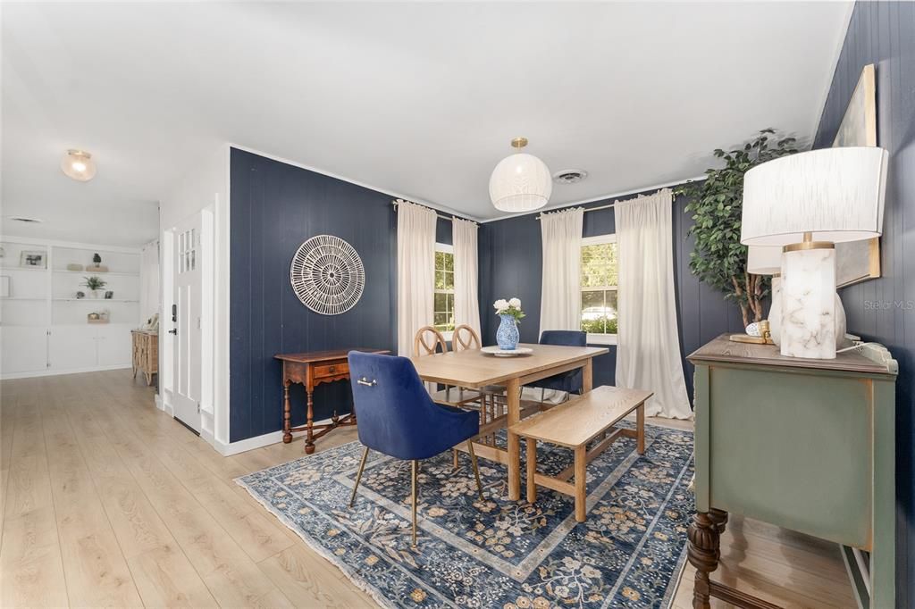 Active With Contract: $500,000 (3 beds, 2 baths, 1794 Square Feet)