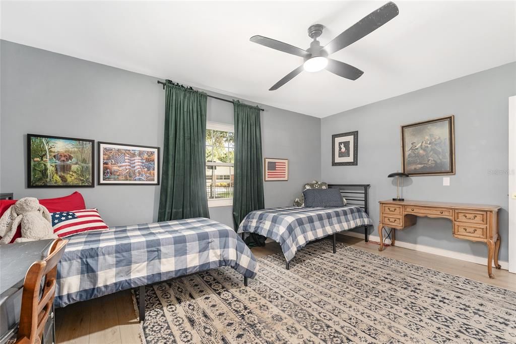 Active With Contract: $500,000 (3 beds, 2 baths, 1794 Square Feet)