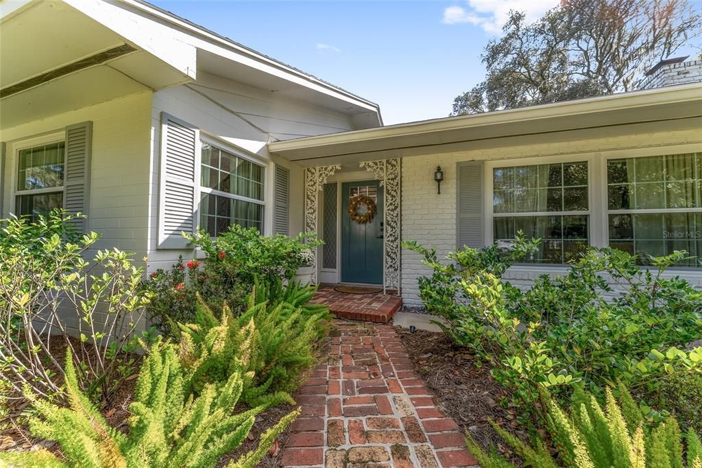 Active With Contract: $500,000 (3 beds, 2 baths, 1794 Square Feet)